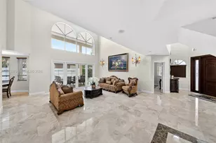 8560 NW 164th St, Miami Lakes, FL 33016 - Photo 16