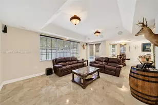 8560 NW 164th St, Miami Lakes, FL 33016 - Photo 24