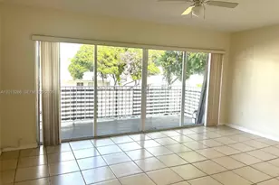 7701 SW 88th St, Miami, FL 33156 - Photo 2