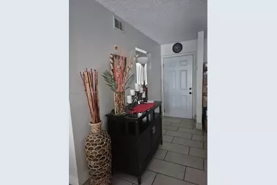 1735 W 60th St #M329, Hialeah, FL 33012 - Photo 6