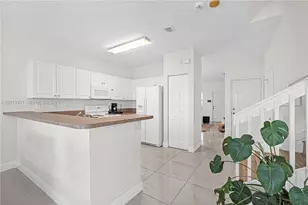 9354 SW 220th St, Cutler Bay, FL 33190 - Photo 8