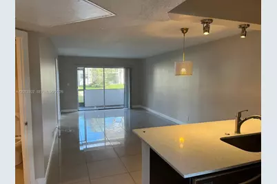 8020 Colony Circle N #101, Tamarac, FL 33321 - Photo 2