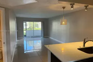 8020 Colony Circle N, Tamarac, FL 33321 - Photo 2
