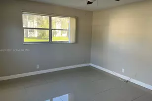 8020 Colony Circle N, Tamarac, FL 33321 - Photo 10