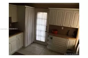 10794 N Kendall Dr, Miami, FL 33176 - Photo 4
