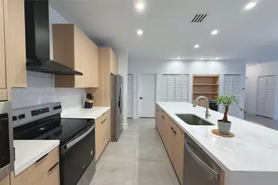 233 NW 120th St, Miami, FL 33168 - Photo 4