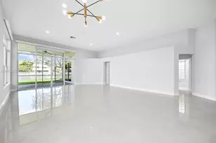 2553 Bay Pointe Dr, Weston, FL 33327 - Photo 20