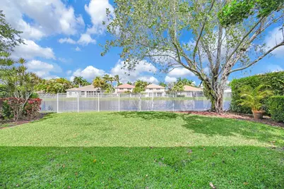 2553 Bay Pointe Drive, Weston, FL 33327 - Photo 48