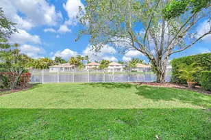 2553 Bay Pointe Dr, Weston, FL 33327 - Photo 48