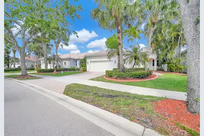 2553 Bay Pointe Drive, Weston, FL 33327 - Photo 1