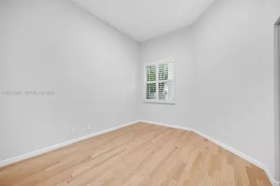 2553 Bay Pointe Drive, Weston, FL 33327 - Photo 32