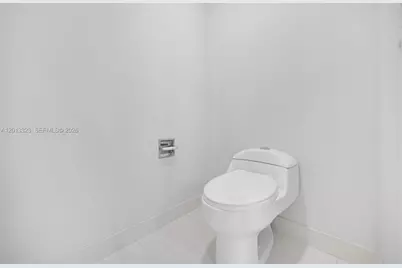 2553 Bay Pointe Drive, Weston, FL 33327 - Photo 30