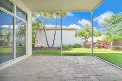 2553 Bay Pointe Drive, Weston, FL 33327 - Photo 46