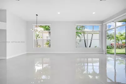 2553 Bay Pointe Drive, Weston, FL 33327 - Photo 22