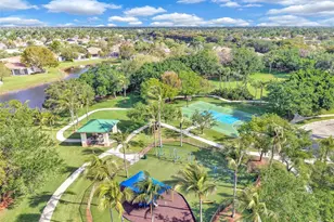2553 Bay Pointe Dr, Weston, FL 33327 - Photo 54