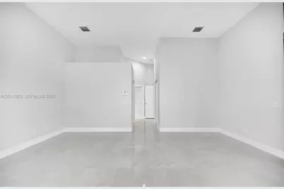 2553 Bay Pointe Drive, Weston, FL 33327 - Photo 26