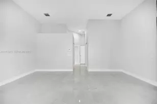 2553 Bay Pointe Dr, Weston, FL 33327 - Photo 26
