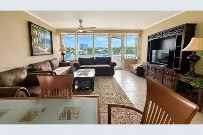 3200 NE 36th St #504, Fort Lauderdale, FL 33308 - Photo 2