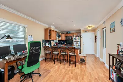 1000 Michigan Ave #704, Miami Beach, FL 33139 - Photo 6