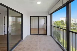 2232 N Cypress Bend Dr, Pompano Beach, FL 33069 - Photo 18