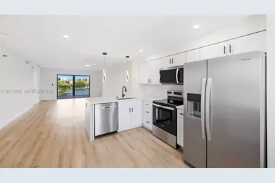 2232 N Cypress Bend Dr #507, Pompano Beach, FL 33069 - Photo 4