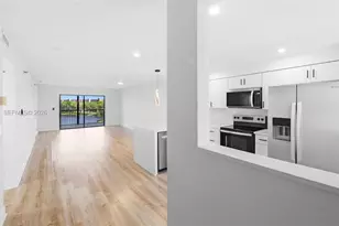2232 N Cypress Bend Dr, Pompano Beach, FL 33069 - Photo 4