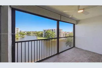 2232 N Cypress Bend Dr #507, Pompano Beach, FL 33069 - Photo 16