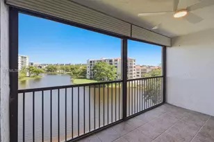 2232 N Cypress Bend Dr, Pompano Beach, FL 33069 - Photo 16