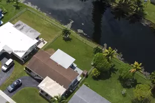 9590 NW 24th Pl, Sunrise, FL 33322 - Photo 18