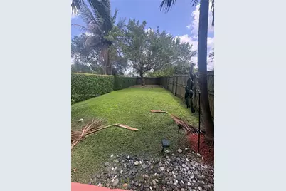 993 NE 3rd Ave, Homestead, FL 33030 - Photo 18