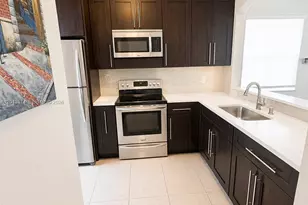 993 NE 3rd Ave, Homestead, FL 33030 - Photo 4