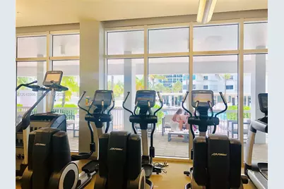 10275 Collins Ave #901, Bal Harbour, FL 33154 - Photo 16