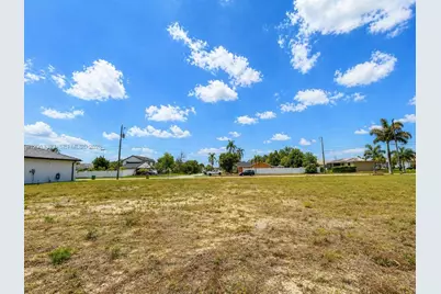 1014 SW 18th St, Cape Coral, FL 33991 - Photo 6