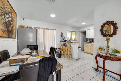 10370 SW 44th St, Miami, FL 33165 - Photo 12