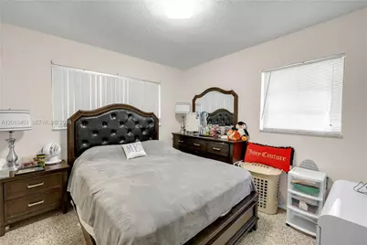 10370 SW 44th St, Miami, FL 33165 - Photo 16