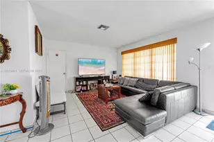 10370 SW 44th St, Miami, FL 33165 - Photo 10