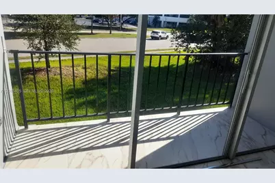 310 Fontainebleau Blvd #203, Miami, FL 33172 - Photo 1
