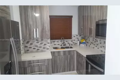 310 Fontainebleau Blvd #203, Miami, FL 33172 - Photo 2