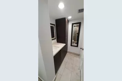 310 Fontainebleau Blvd #203, Miami, FL 33172 - Photo 10