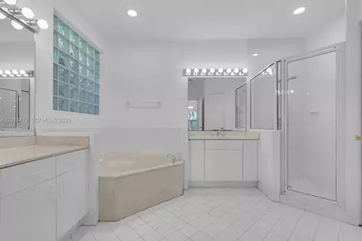 9803 NW 32nd St, Doral, FL 33172 - Photo 26