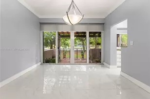 9133 Fontainebleau Blvd, Miami, FL 33172 - Photo 8