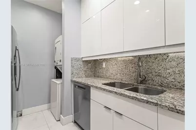 9133 Fontainebleau Blvd #8, Miami, FL 33172 - Photo 12