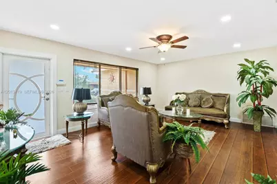 2251 NW 87th Ave #2251, Pembroke Pines, FL 33024 - Photo 4