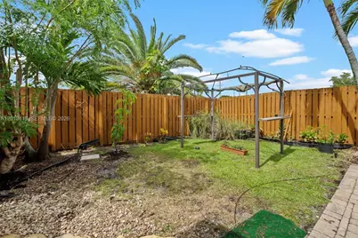 2251 NW 87th Ave #2251, Pembroke Pines, FL 33024 - Photo 20