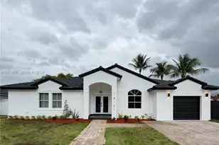 18121 SW 152nd Ct, Miami, FL 33187 - Photo 2