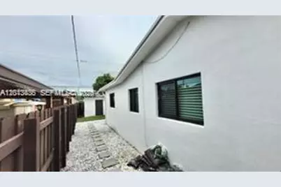 6730 Charleston St, Hollywood, FL 33024 - Photo 26