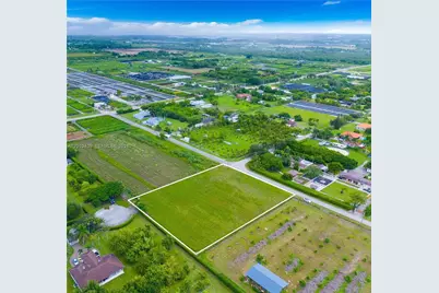 23400 SW 209th Pl, Homestead, FL 33031 - Photo 2