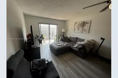 950 Euclid Ave #211, Miami Beach, FL 33139 - Photo 2