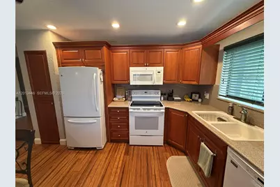 21 Lexington Ln W #H, Palm Beach Gardens, FL 33418 - Photo 8