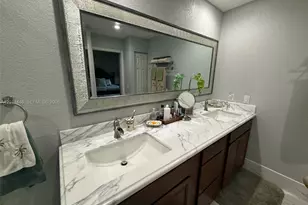 21 Lexington Ln W, Palm Beach Gardens, FL 33418 - Photo 26